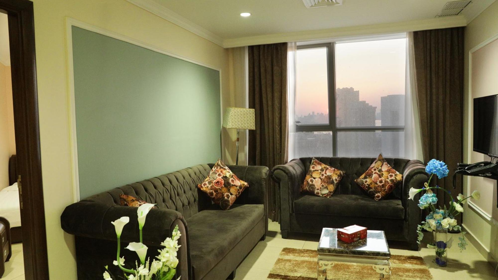 Laguna Hotel Suites Кувейт Екстериор снимка