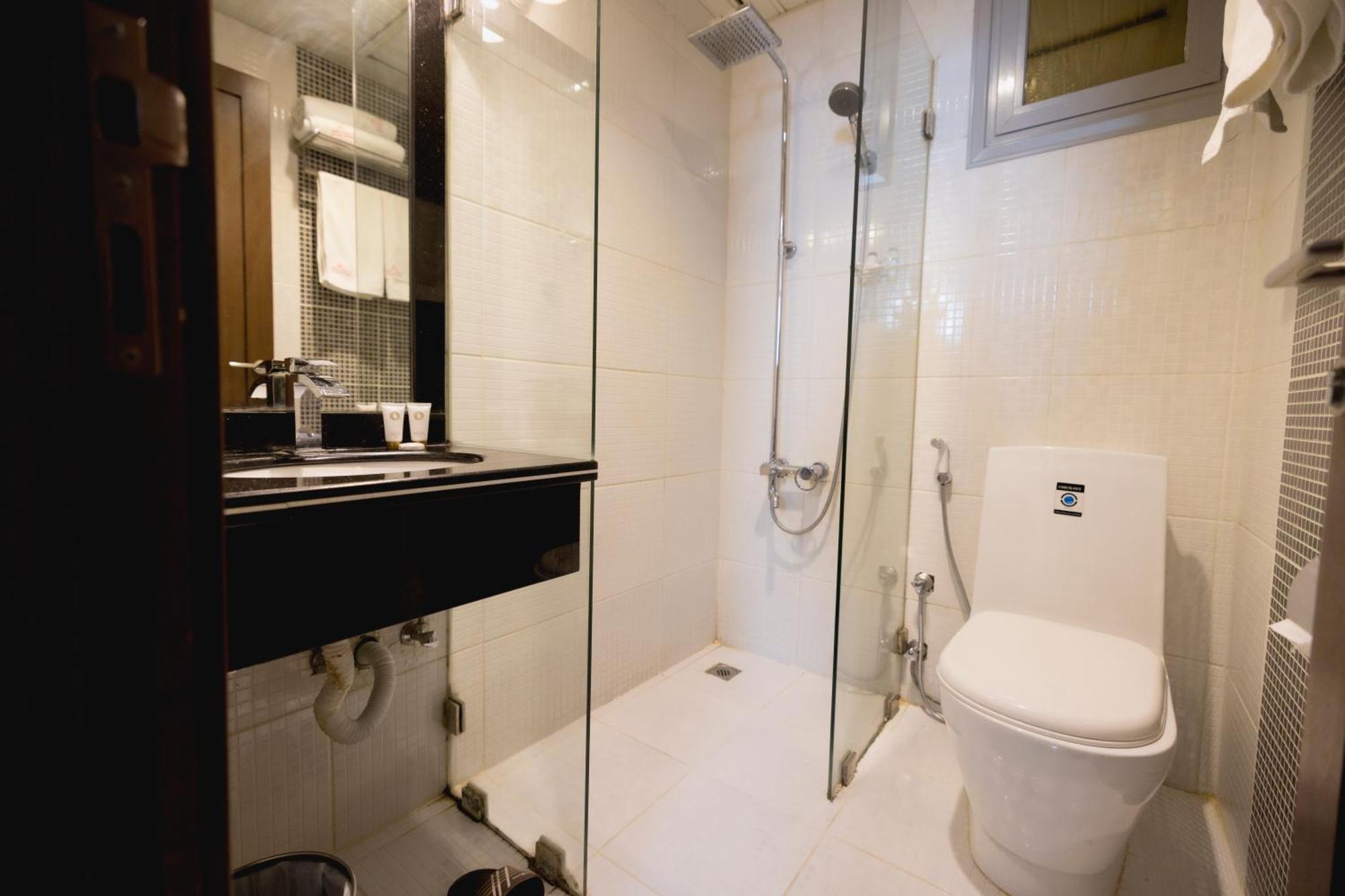 Laguna Hotel Suites Кувейт Екстериор снимка