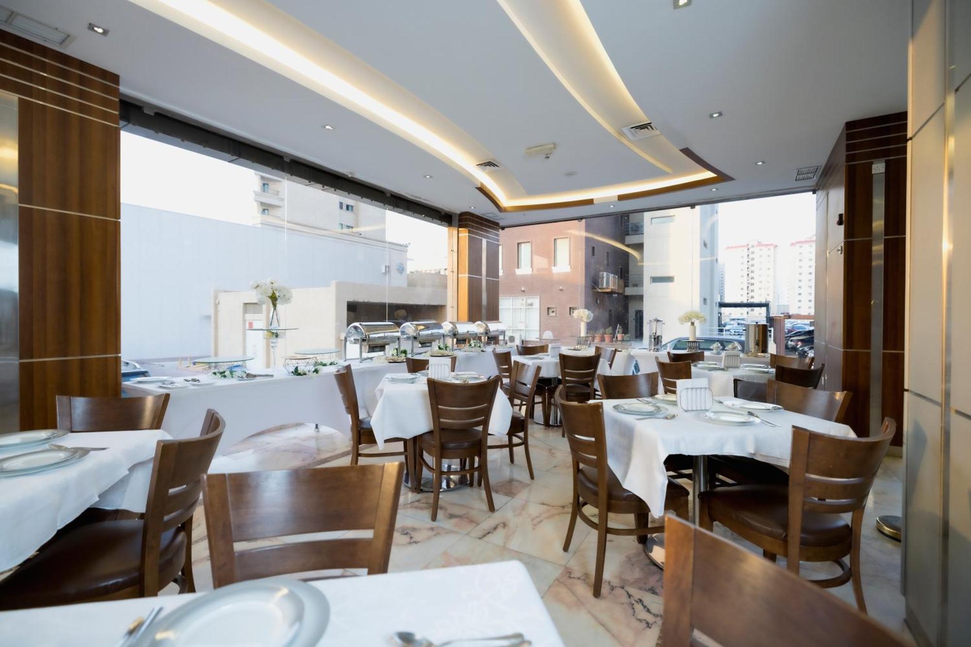Laguna Hotel Suites Кувейт Екстериор снимка