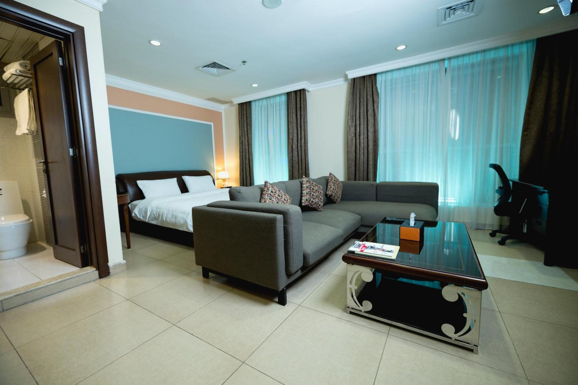Laguna Hotel Suites Кувейт Екстериор снимка
