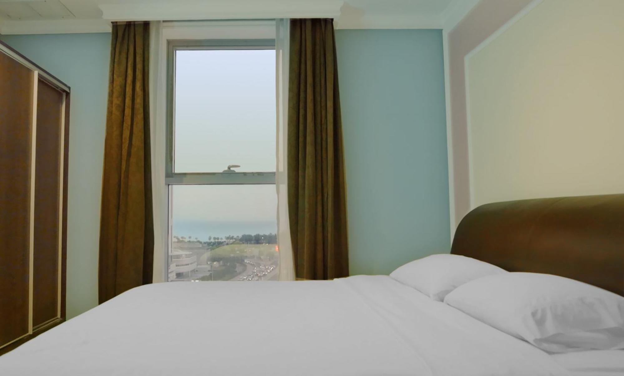 Laguna Hotel Suites Кувейт Екстериор снимка